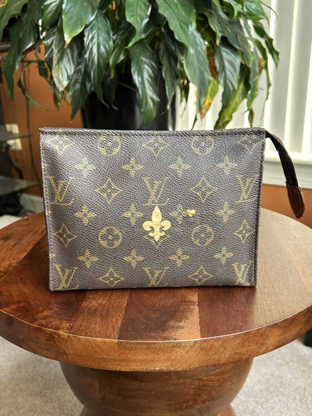 LOUIS VUITTON Monogram Toiletry Pouch 19